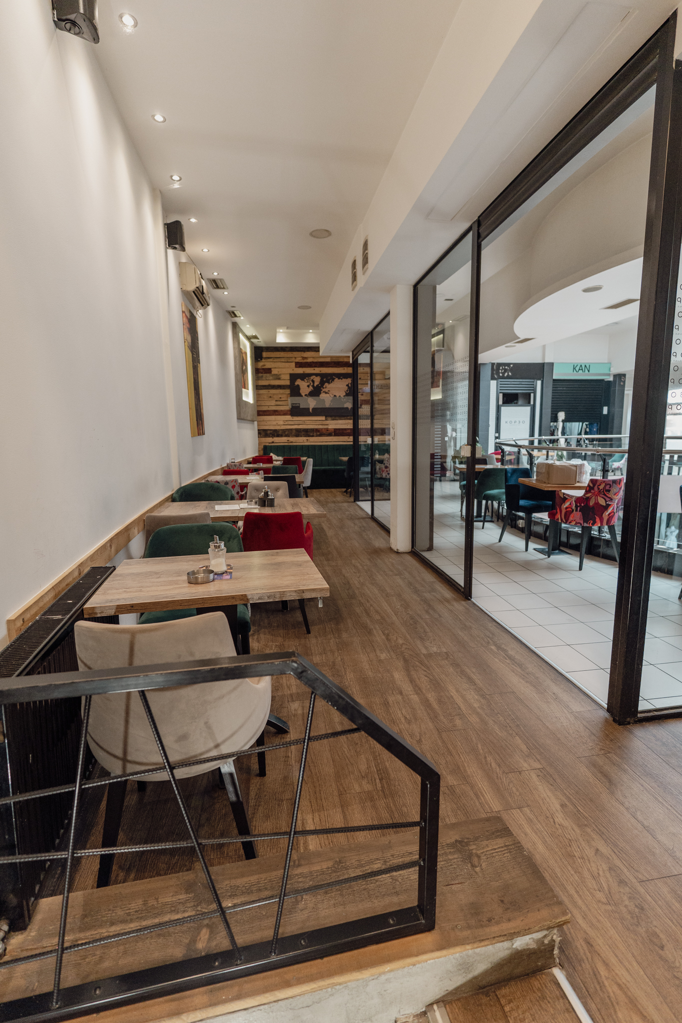 Korzo kuhinja & bar – moderna atmosfera i dizajn enterijera